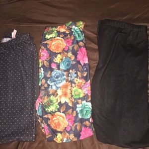 3 leggings in a size large